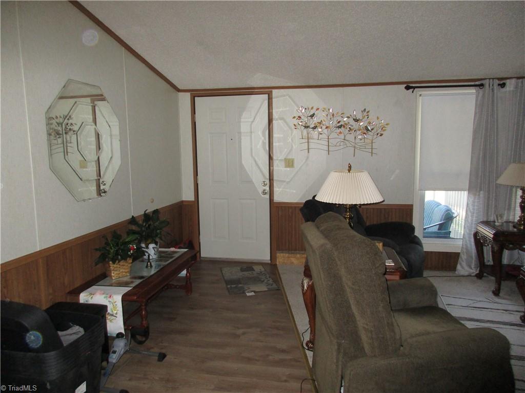 1210 Old VFW Road Pinnacle, NC 27043 - Photo 10 of 26