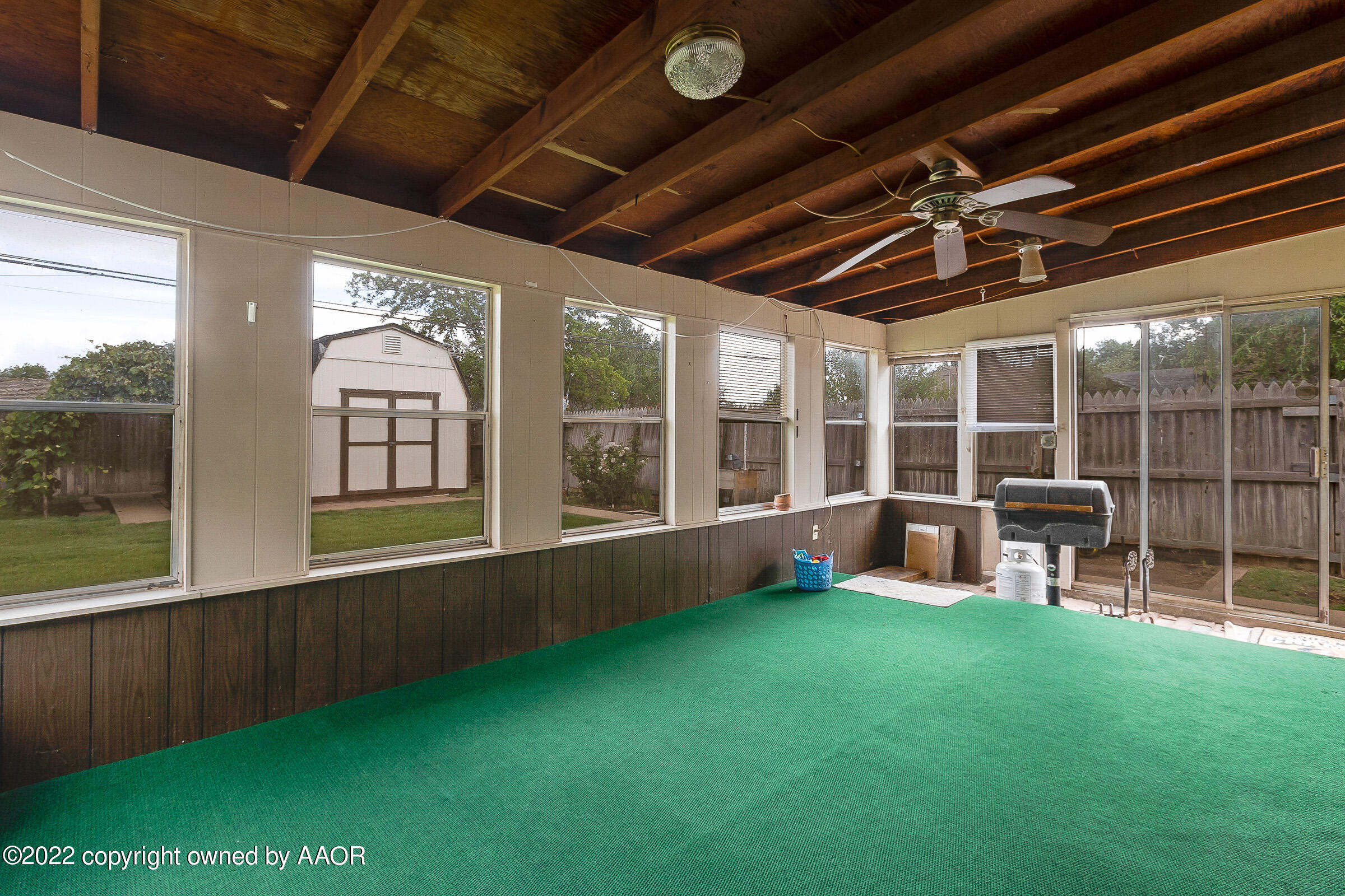 2708 John Drive Amarillo, TX 79110 - Photo 24 of 29 023_Sun Room