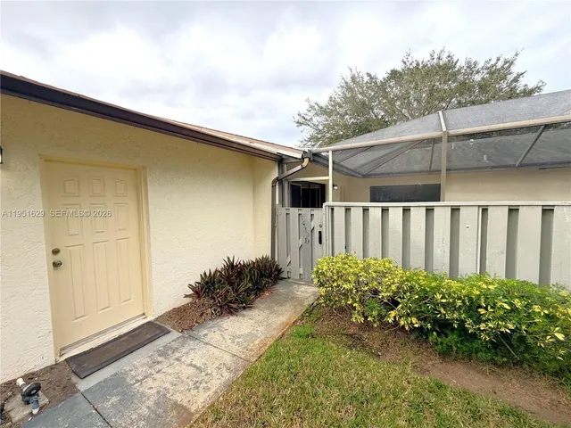 $2,000 | 1439 Captains Walk, Unit 20D, Fort Pierce, FL 34950
