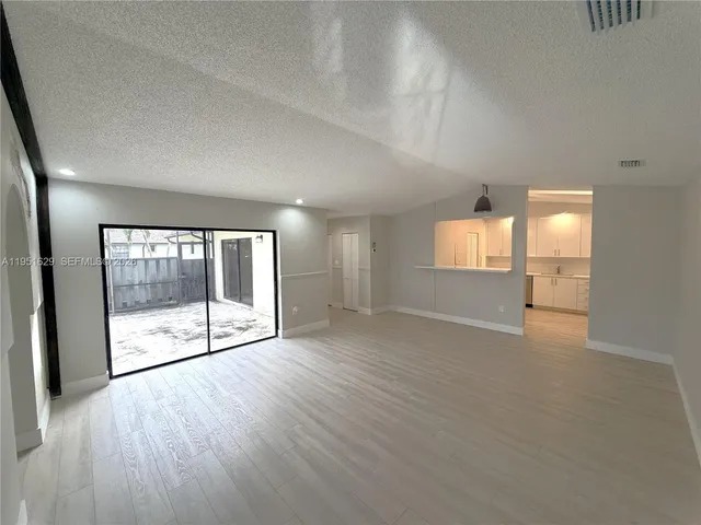 $2,000 | 1439 Captains Walk, Unit 20D, Fort Pierce, FL 34950