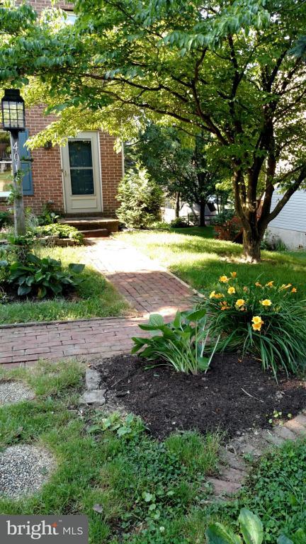 401 Cardinal Road Lititz, PA 17543 - Photo 2 of 26