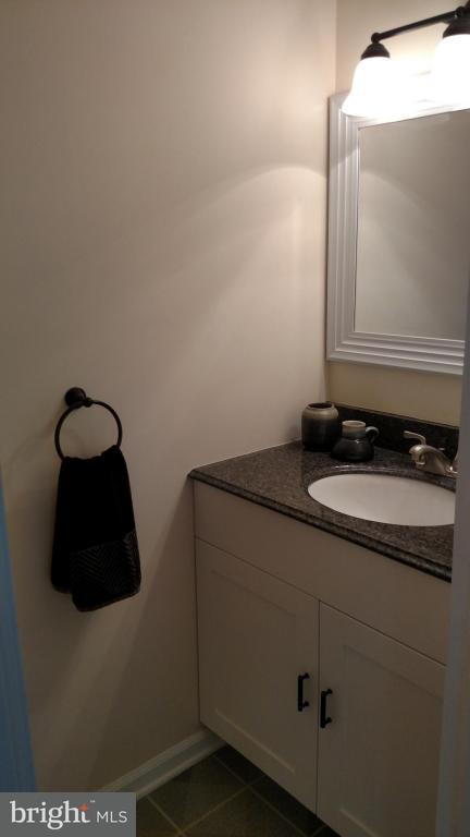 401 Cardinal Road Lititz, PA 17543 - Photo 8 of 26