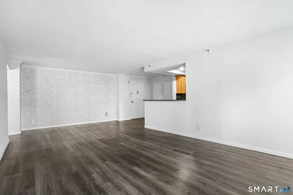 $3,200 | 143 Hoyt Street, Unit 1K, Stamford, CT 06905