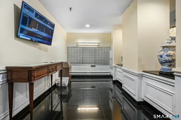 $3,200 | 143 Hoyt Street, Unit 1K, Stamford, CT 06905