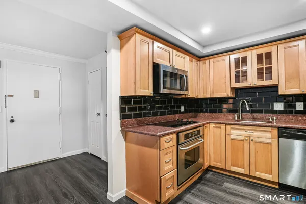 $3,200 | 143 Hoyt Street, Unit 1K, Stamford, CT 06905