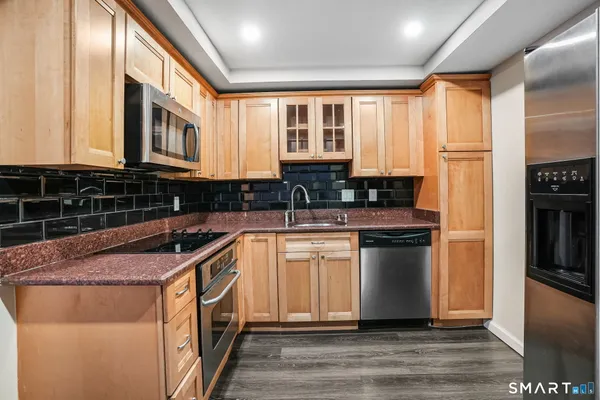 $3,200 | 143 Hoyt Street, Unit 1K, Stamford, CT 06905