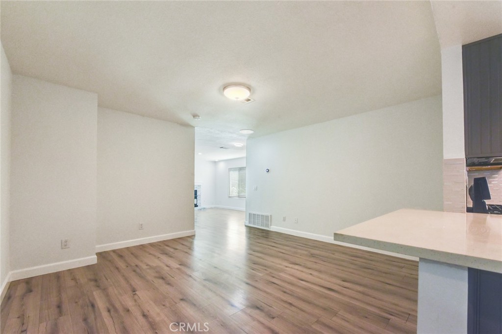 4466 Bartel Drive Riverside, CA 92503 - Photo 4 of 19