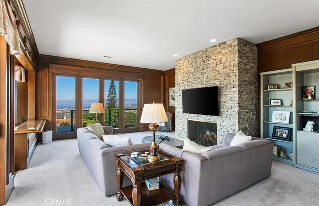 $7,800,000 | 17 Napoli, Newport Beach, CA 92660