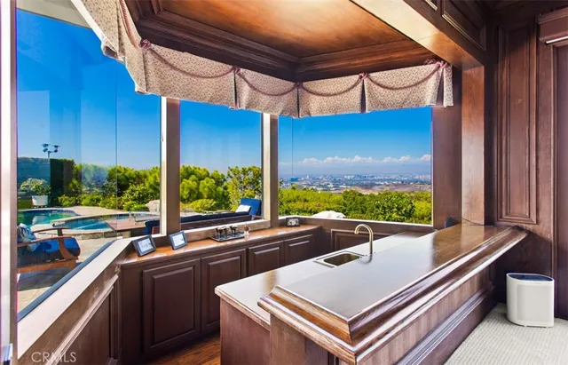 $7,800,000 | 17 Napoli, Newport Beach, CA 92660