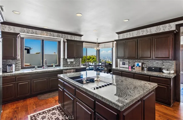 $7,800,000 | 17 Napoli, Newport Beach, CA 92660