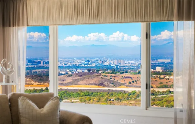 $7,800,000 | 17 Napoli, Newport Beach, CA 92660