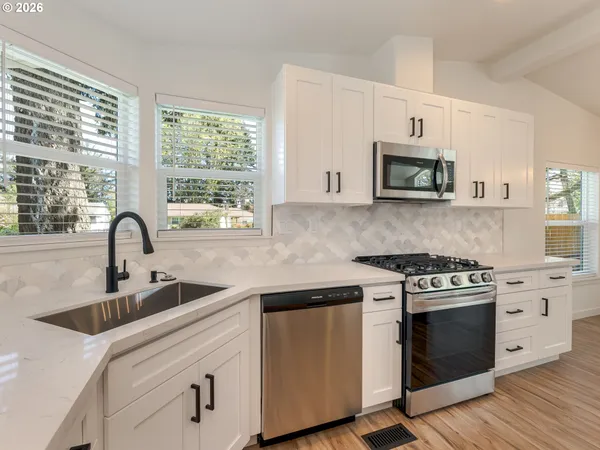 $449,900 | 961 Northeast 201st Avenue, Fairview, OR 97024