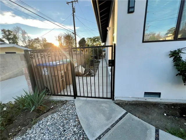 $2,100 | 921 North Berkeley Avenue, Claremont, CA 91711