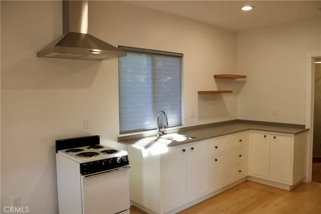 $2,100 | 921 North Berkeley Avenue, Claremont, CA 91711