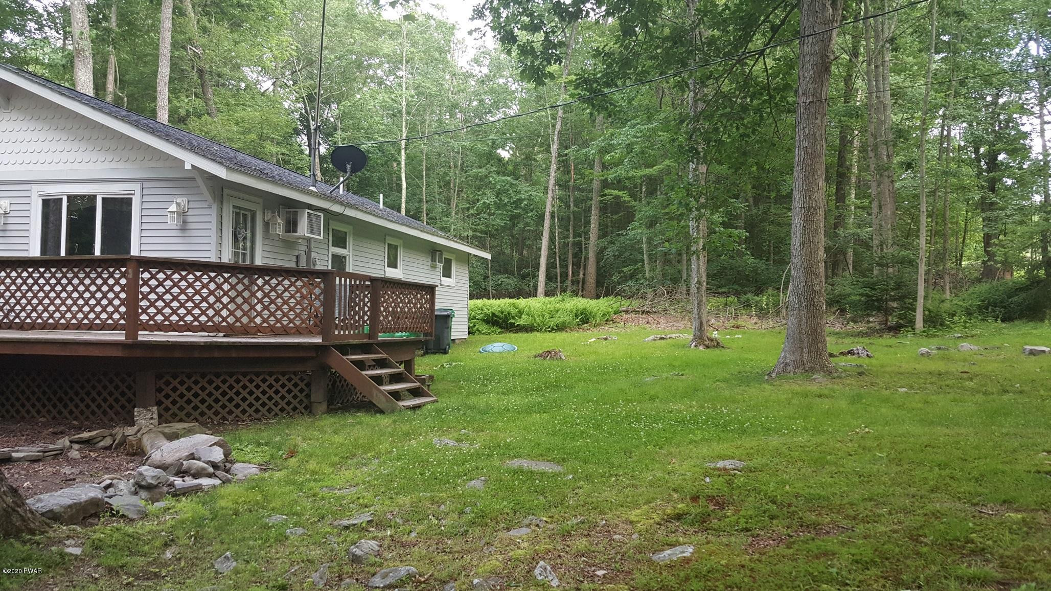 107 Meadowbrook Road Tafton, PA 18464 - Photo 4 of 55 Side