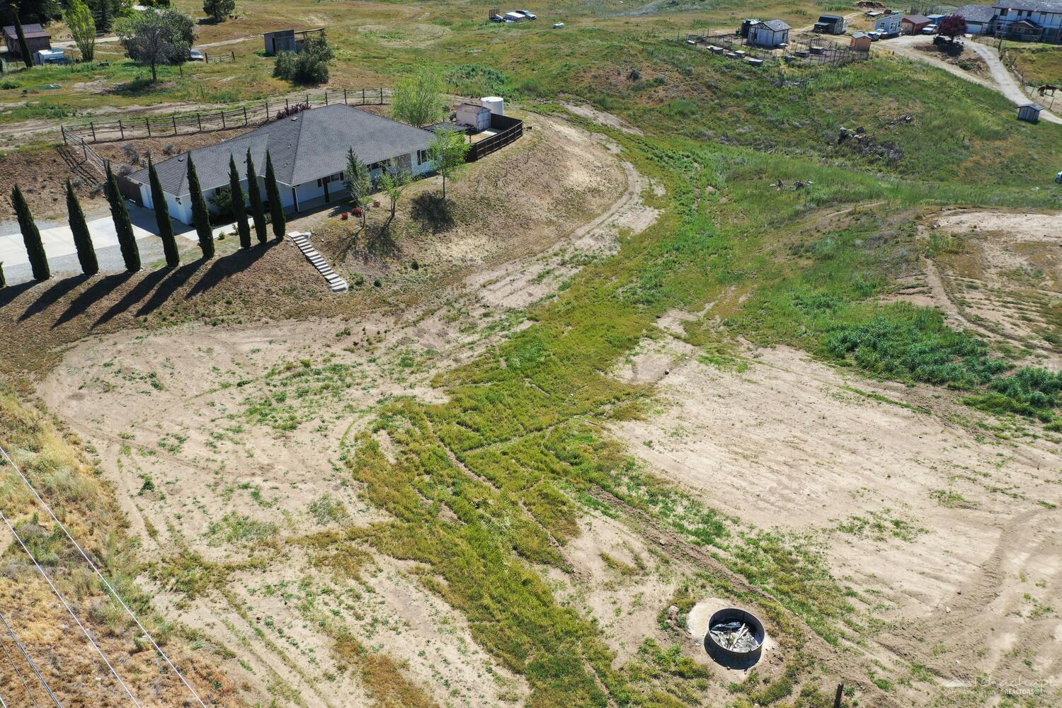 20674 Pinon Canyon Road Tehachapi, CA 93561 - Photo 4 of 68 Gallery Image 4
