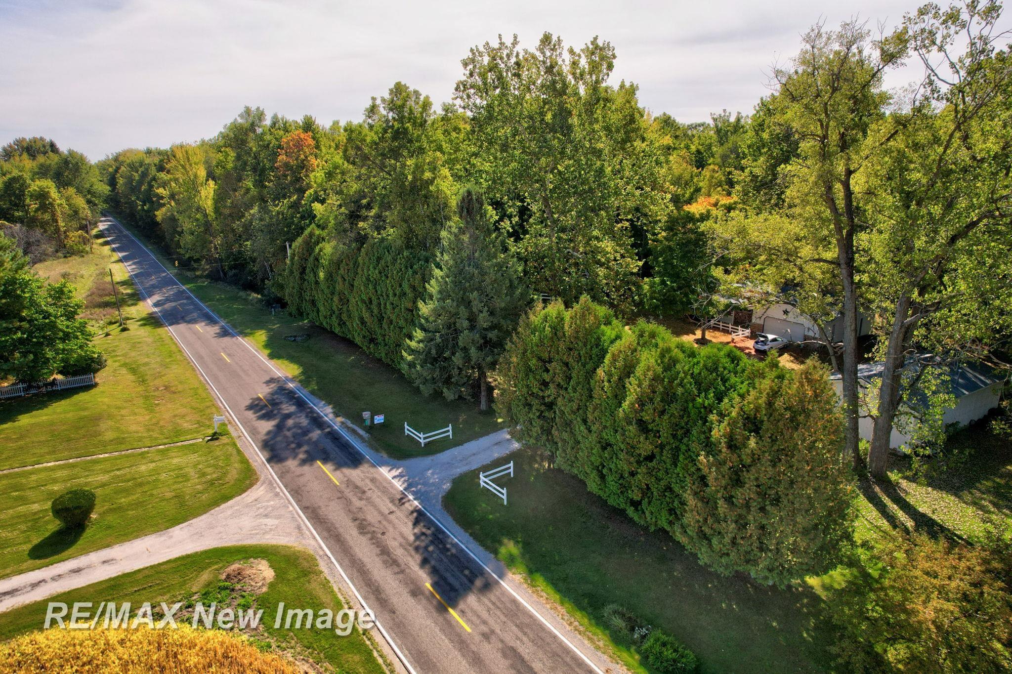 8700 South Hemlock Road St. Charles, MI 48655 - Photo 37 of 57 50189352-639a5856-b9ac-4414-a38f-243e25de7a7f.JPG