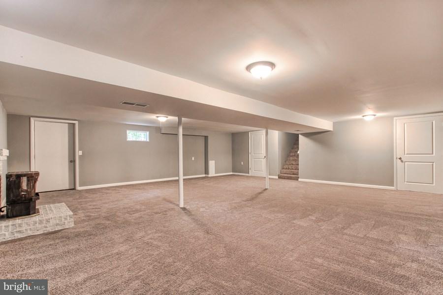 215 Red Tank Road Boiling Springs, PA 17007 - Photo 14 of 25 Gallery Image 14