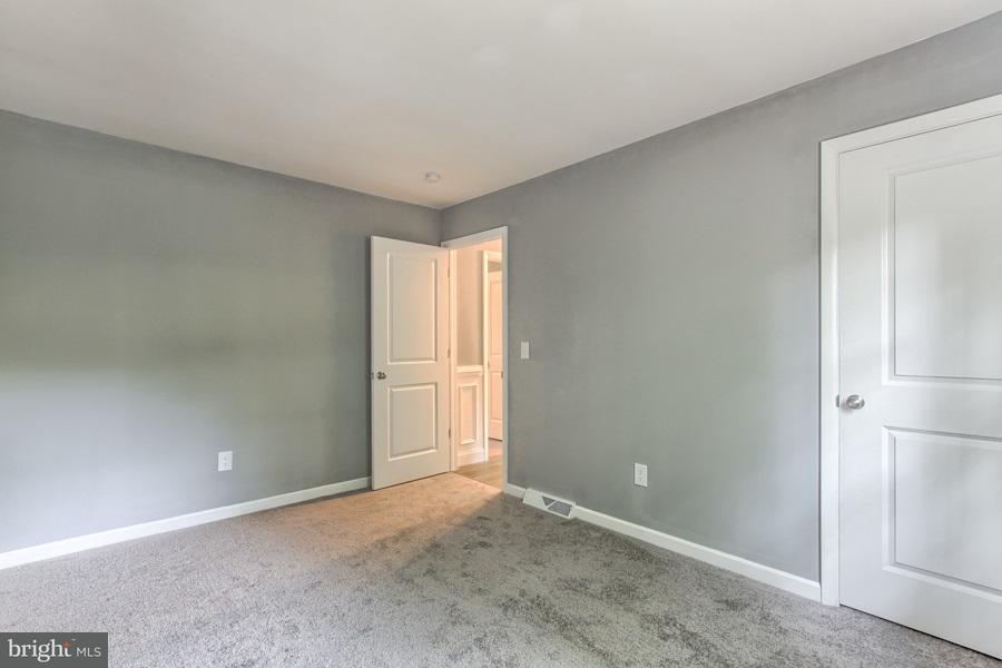 215 Red Tank Road Boiling Springs, PA 17007 - Photo 18 of 25 Gallery Image 18