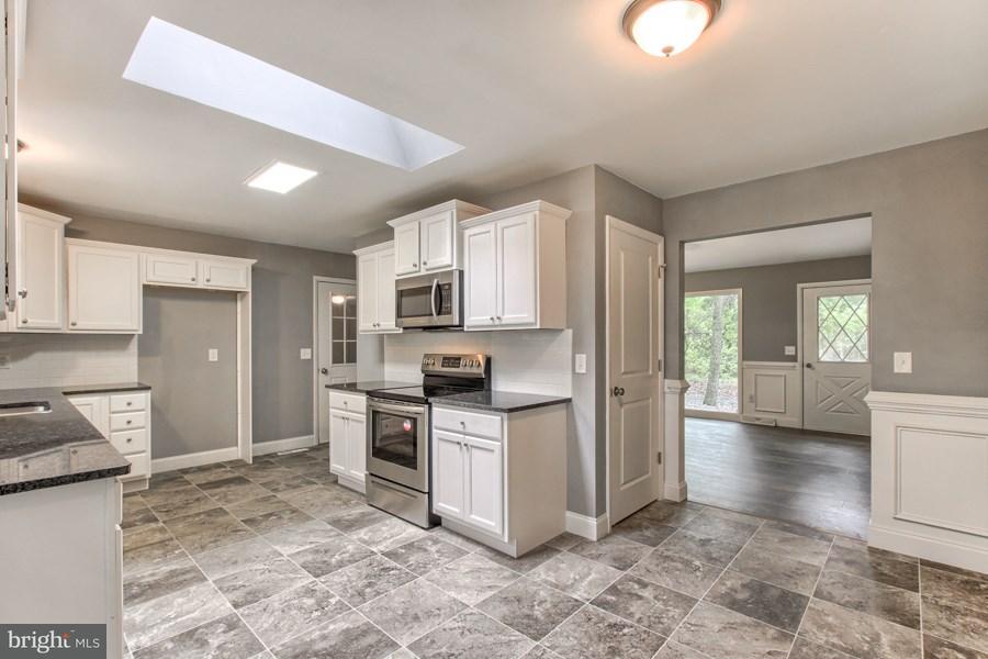 215 Red Tank Road Boiling Springs, PA 17007 - Photo 3 of 25 Gallery Image 3