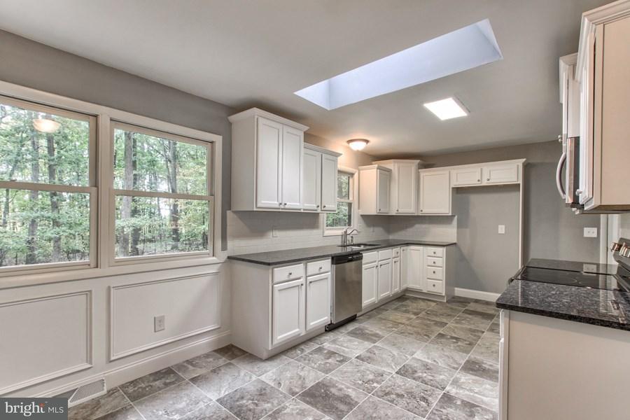 215 Red Tank Road Boiling Springs, PA 17007 - Photo 6 of 25 Gallery Image 6