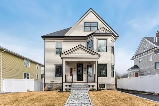$989,000 | 142 Metropolitan Avenue, Unit 1, Boston, MA 02131