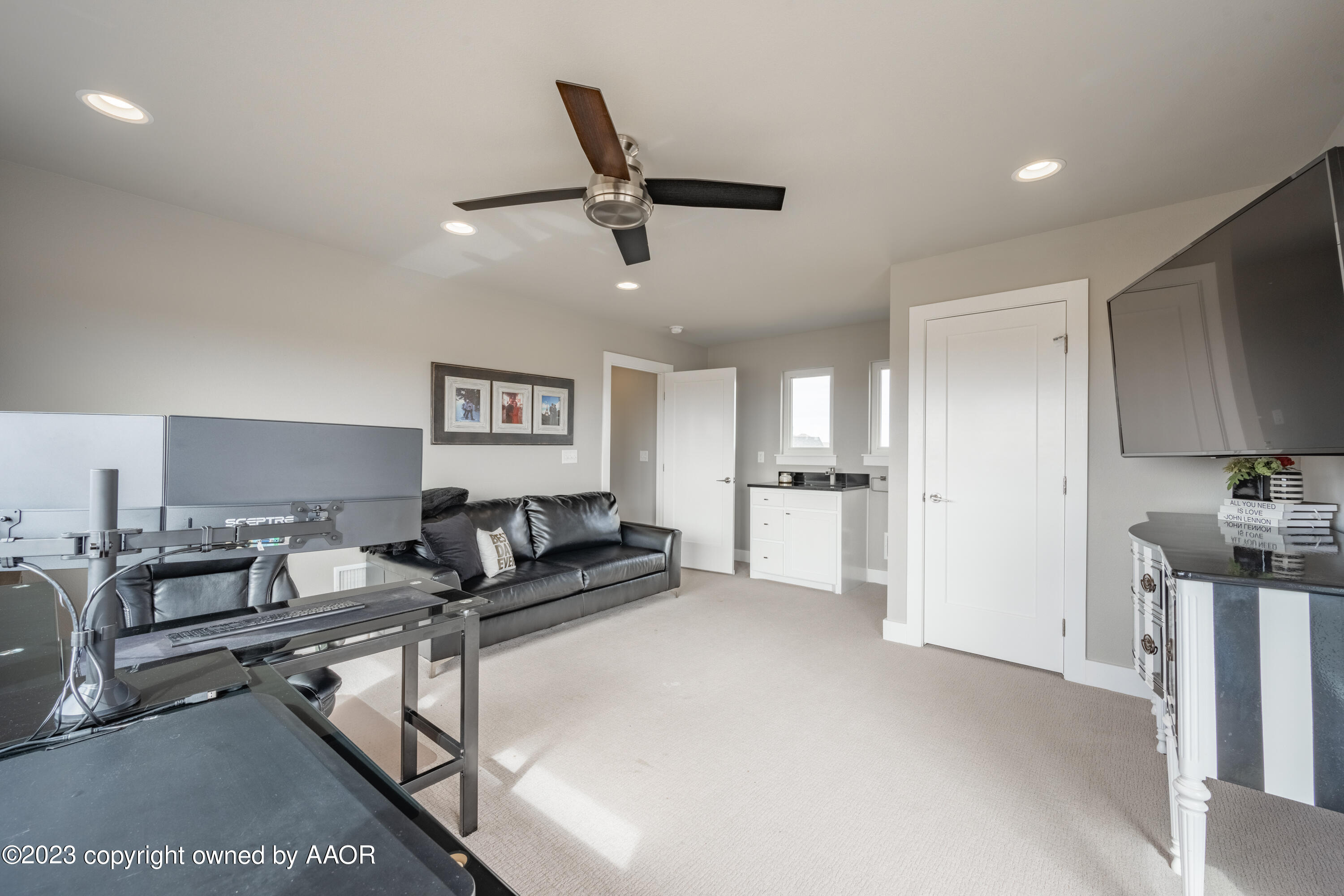 15300 Canyon Pass Road Amarillo, TX 79118 - Photo 37 of 51 a living room with furniture and kitchen view