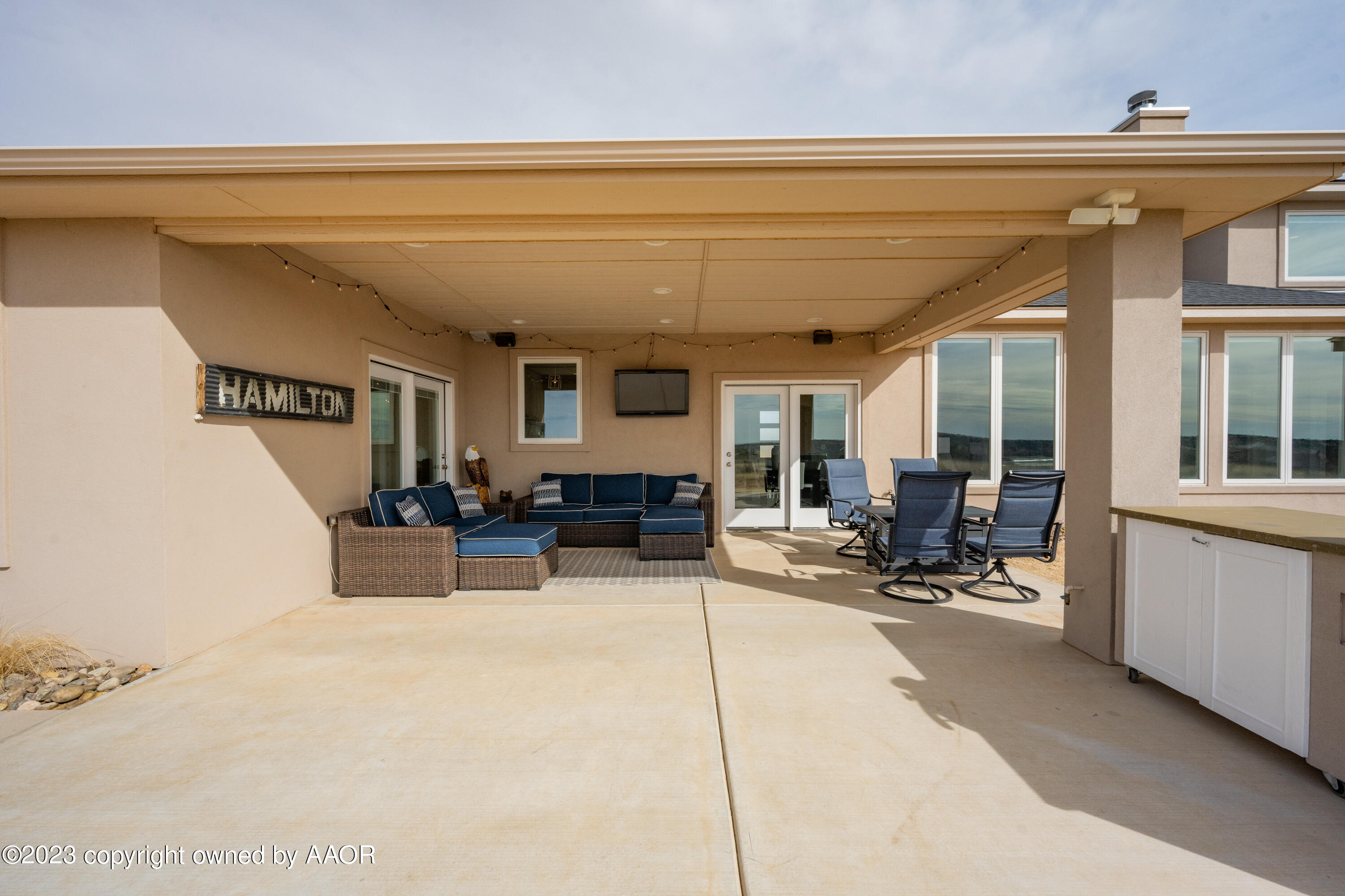 15300 Canyon Pass Road Amarillo, TX 79118 - Photo 43 of 51 a living room with furniture and a window