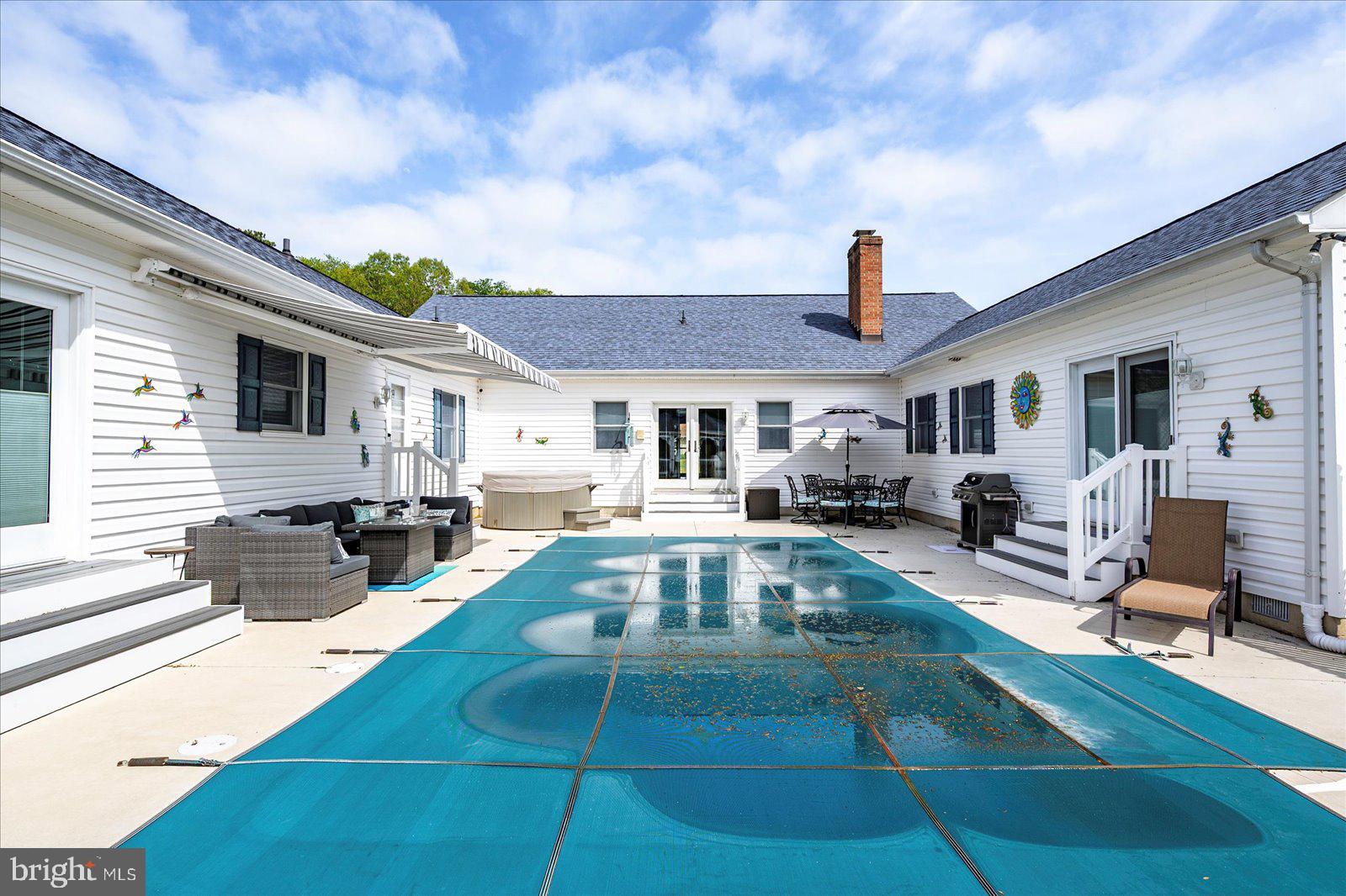 30944 Holts Landing Road Dagsboro, DE 19939 - Photo 5 of 77 Swimming Pool Rear of home