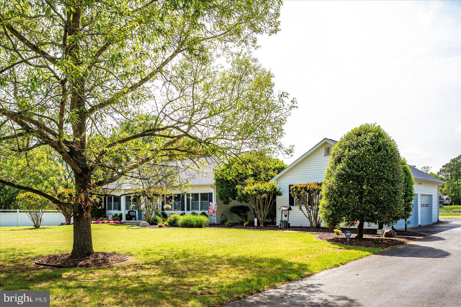 30944 Holts Landing Road Dagsboro, DE 19939 - Photo 8 of 77 Garge side entrance