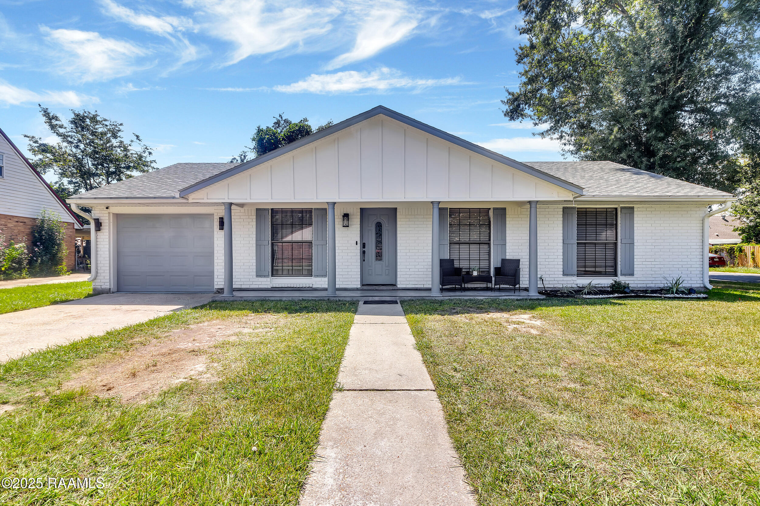 113 Crystal Lafayette, LA 70506 - Photo 1 of 20 Front of house