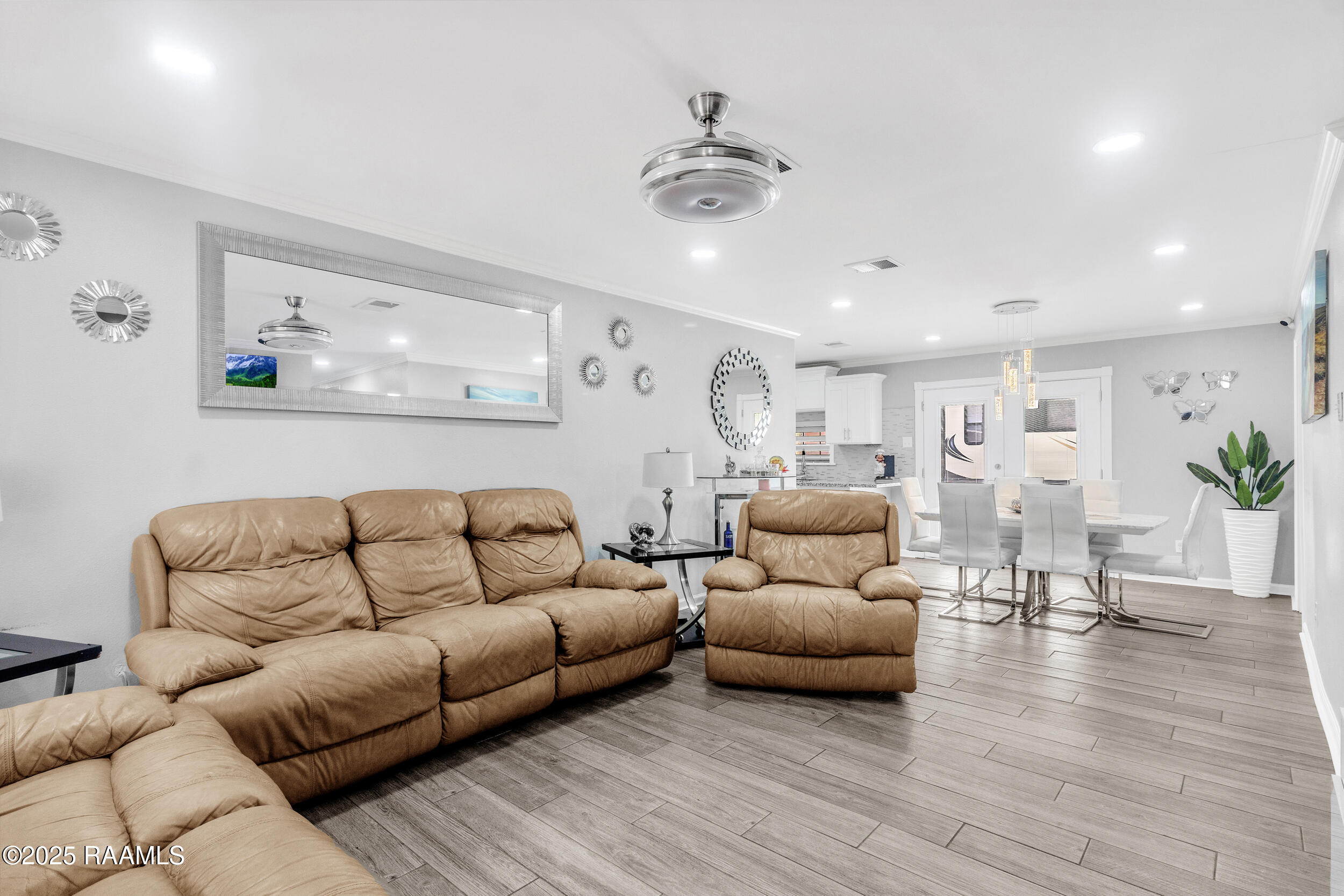 113 Crystal Lafayette, LA 70506 - Photo 3 of 20 3