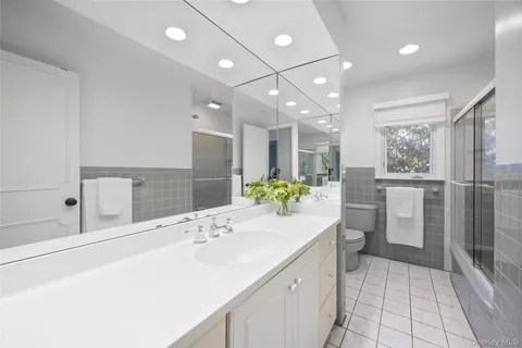 $1,275,000 | 124 Hillandale Drive, New Rochelle, NY 10804