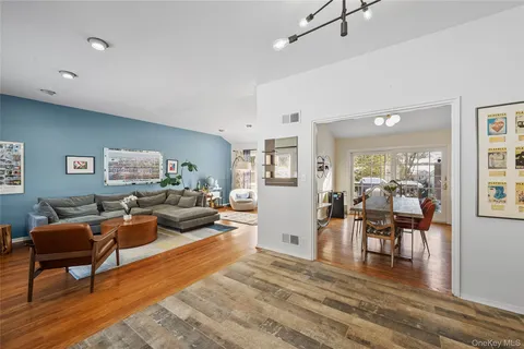 $1,275,000 | 124 Hillandale Drive, New Rochelle, NY 10804