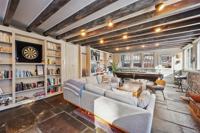 $1,275,000 | 124 Hillandale Drive, New Rochelle, NY 10804