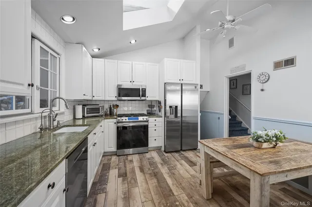 $1,275,000 | 124 Hillandale Drive, New Rochelle, NY 10804