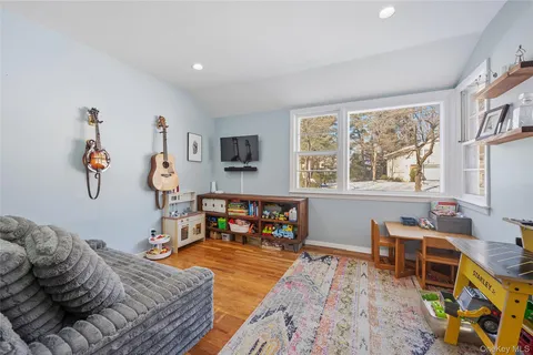 $1,275,000 | 124 Hillandale Drive, New Rochelle, NY 10804