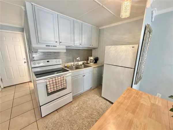 $1,400 | 10301 Highway 27, Unit 192, Clermont, FL 34711
