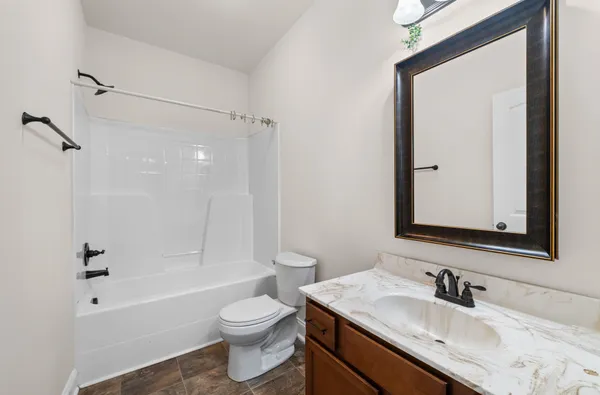 $2,100 | 1224 Meachem Drive, Clarksville, TN 37042