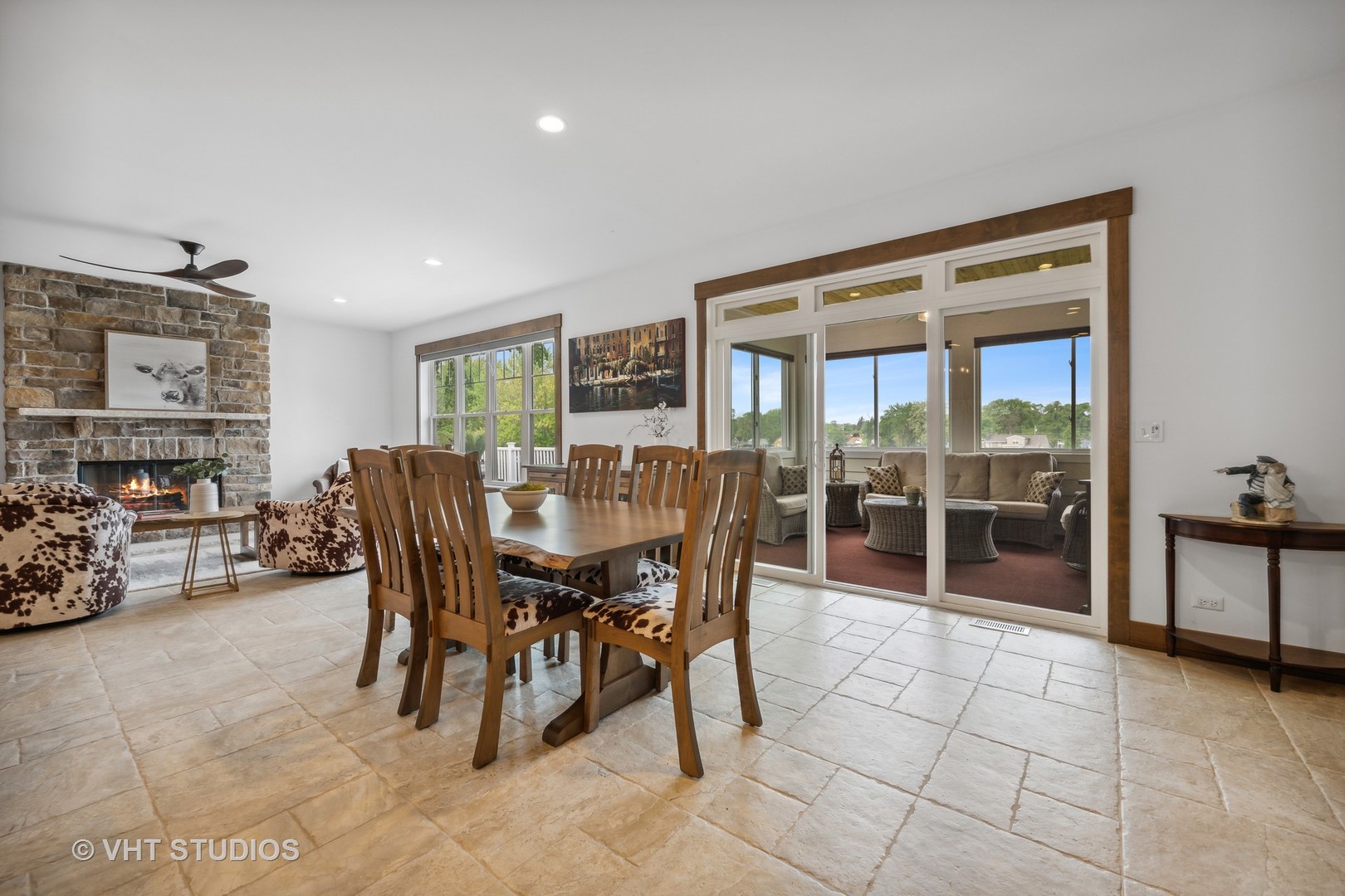 790 Robertson Road South Elgin, IL 60177 - Photo 12 of 31 a view of a dining room with furniture
