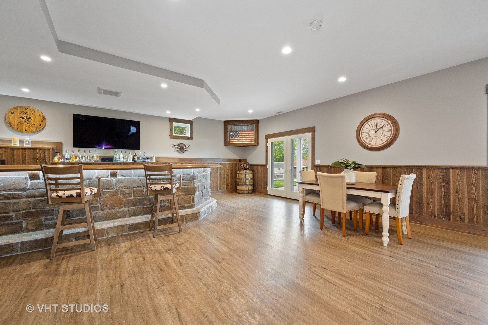 790 Robertson Road South Elgin, IL 60177 - Photo 23 of 31 a view of a dining room with furniture and wooden floor