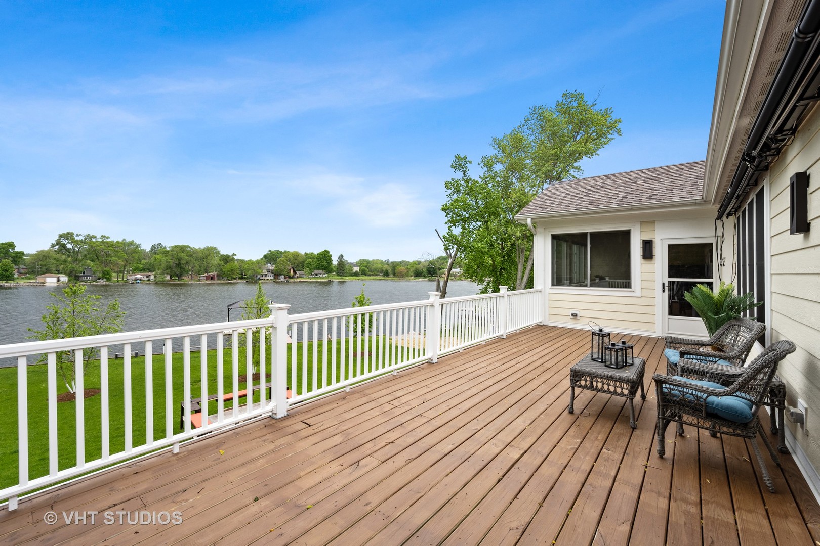 790 Robertson Road South Elgin, IL 60177 - Photo 3 of 31 a view of deck with patio