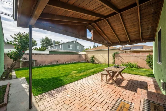 $3,900 | 5402 East Killdee Street, Long Beach, CA 90808