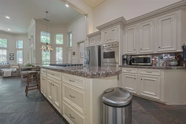 $6,500 | 26 Spiceberry Place, The Woodlands, TX 77382