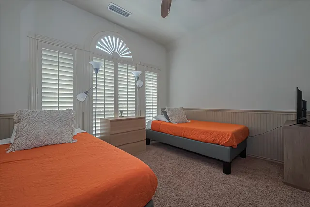 $6,900 | 26 Spiceberry Place, The Woodlands, TX 77382