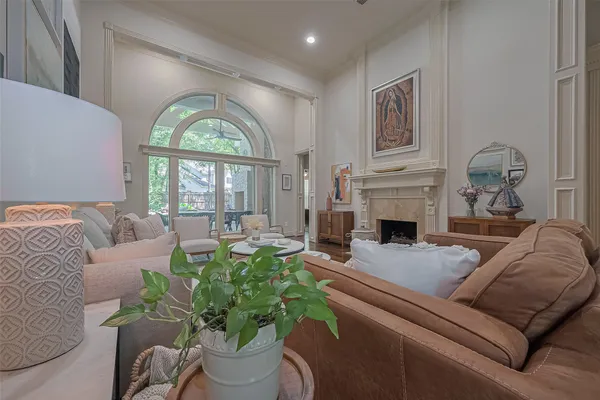 $6,500 | 26 Spiceberry Place, The Woodlands, TX 77382