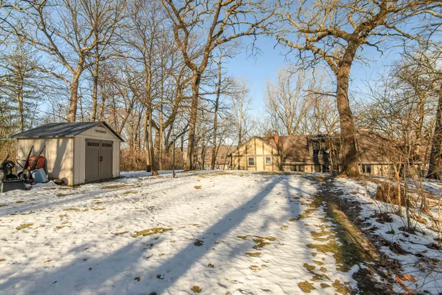 $574,900 | S94W23205 Meadow View Lane, Vernon, WI 53103