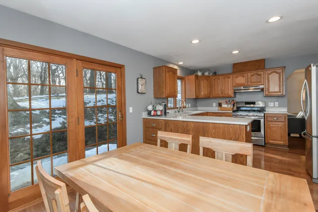 $574,900 | S94W23205 Meadow View Lane, Vernon, WI 53103