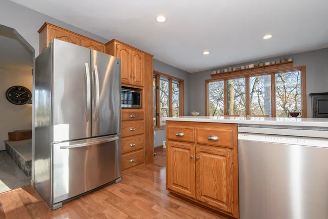 $574,900 | S94W23205 Meadow View Lane, Vernon, WI 53103