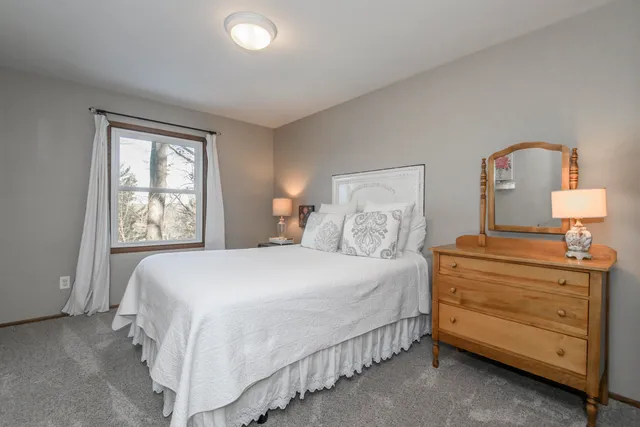 $574,900 | S94W23205 Meadow View Lane, Vernon, WI 53103